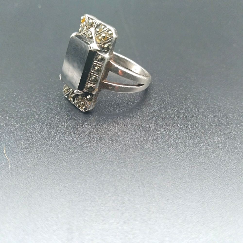 vintage 1920s sterling  ring with black Onyx